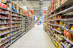 Justiça reconhece nulidade e rescisão indireta em contratos intermitentes envolvendo rede de supermercados